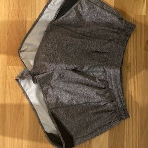 Lululemon hotty hot shorts 4”